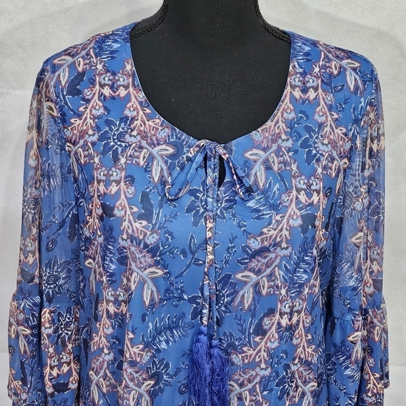 Reba Floral Tiered Sheer Ruffle Sleeve Blouse 97% Polyester 3% Spandex Size M - Picture 2 of 8